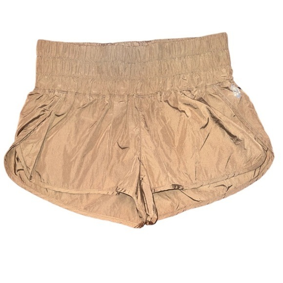{NWOT Free People Movement Way Home Shorts in Khaki Size Small} - Picture 1 of 4